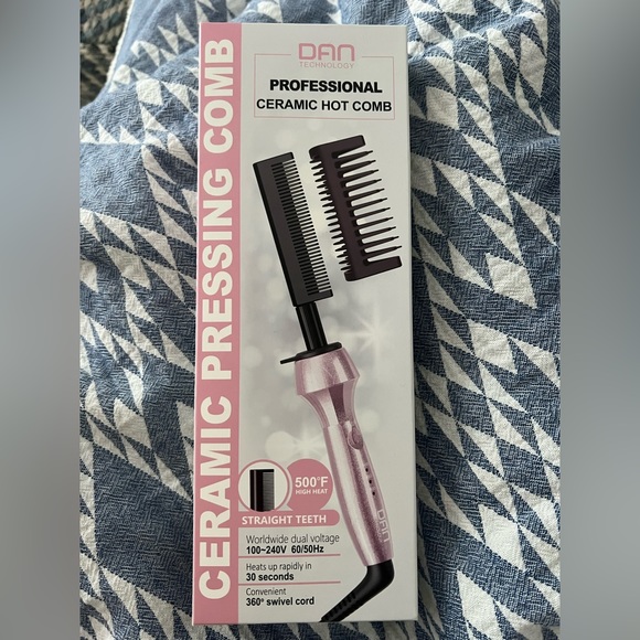 DAN Other - BRAND NEW IN BOX ceramic press comb